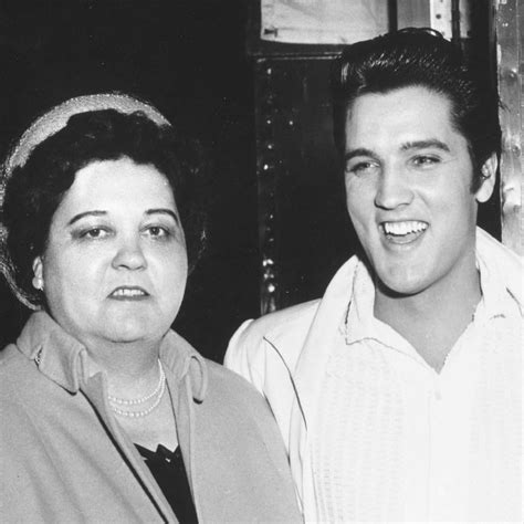 pictures of elvis when his mom died|Events Surrounding the Death of Elvis Presley’s Mother in 1958